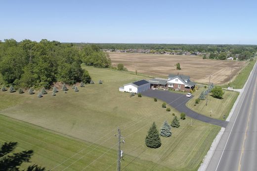 Detached House in Norfolk County, Ontario