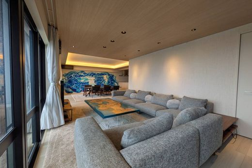Apartment in Tomigusuku, Tomigusuku-shi