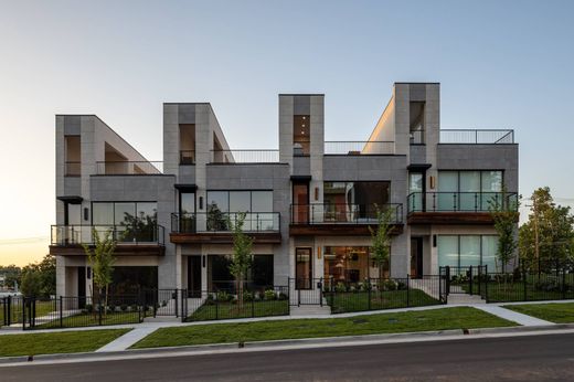 オクラホマシティ, Oklahoma Countyのタウンハウス