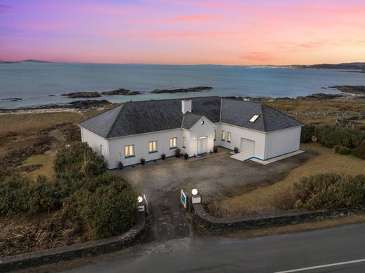 Vrijstaand huis in Ballyconneely, County Galway