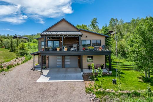 Detached House in Oak Creek, Routt County