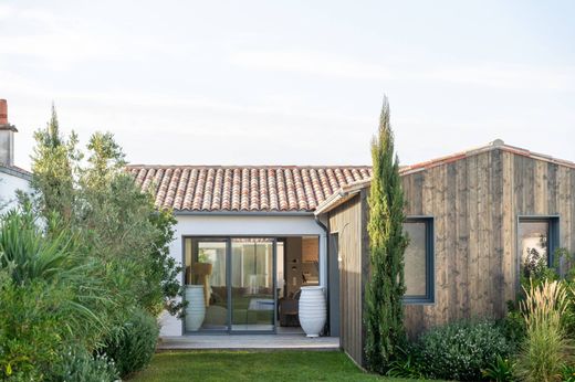 Vrijstaand huis in Sainte-Marie-de-Ré, Charente-Maritime