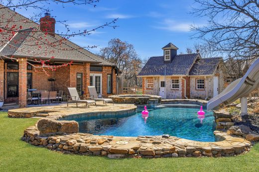Luxury home in Edmond, Oklahoma County