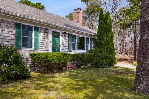 Detached House in North Eastham, Barnstable County