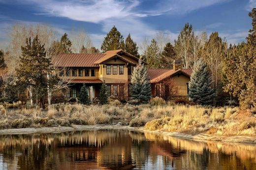 Luxury home in Bend, Deschutes County