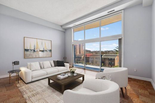 Apartment in Washington, Washington County