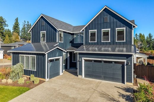 Luxury home in West Linn, Clackamas County