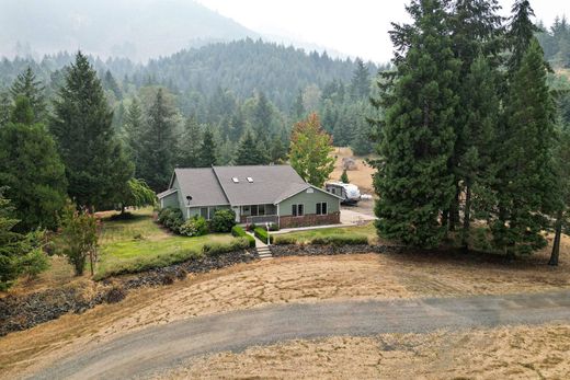 Luxus-Haus in Roseburg, Douglas County