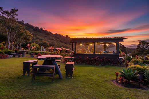 ‏בתי כפר ב  El Tejar, El Guarco