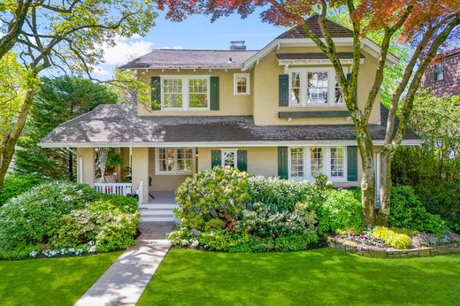 Detached House in Larchmont, Westchester County
