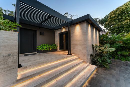 Luxury home in Miami, Miami-Dade