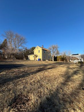 Detached House in Branford, New Haven County