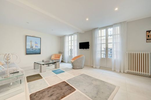 Apartment / Etagenwohnung in Aix-en-Provence, Bouches-du-Rhône