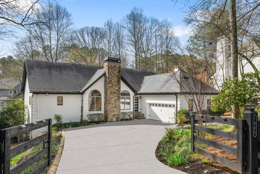 Detached House in Alpharetta, Fulton County