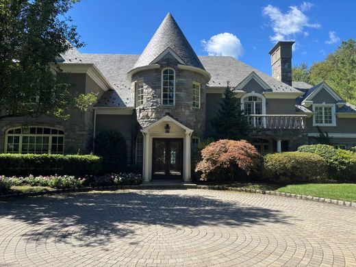 Detached House in Saddle River, Bergen County