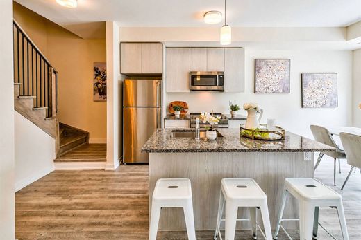 Townhouse in Pickering, Ontario