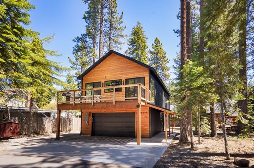 Tahoe City, Placer Countyの一戸建て住宅