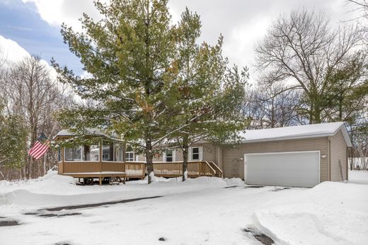 Detached House in Garrison, Crow Wing County
