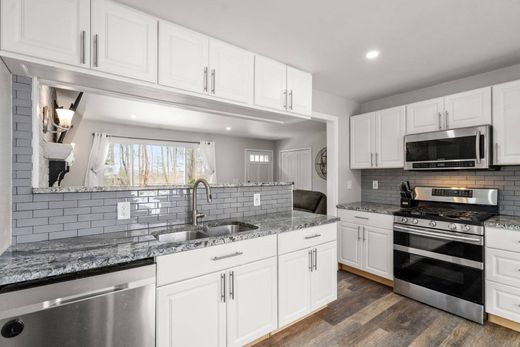 Einfamilienhaus in New Bedford, Bristol County