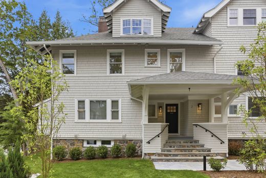 Apartment / Etagenwohnung in Lexington, Middlesex County