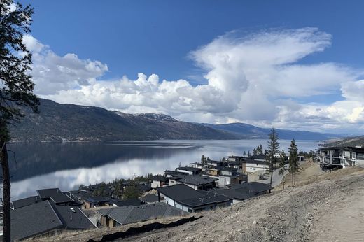 Casa Unifamiliare a Kelowna, Regional District of Central Okanagan