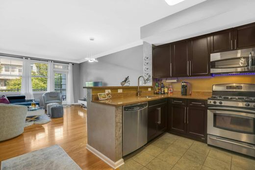 Apartment / Etagenwohnung in Greenville, Hudson County