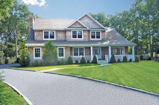 Detached House in Southampton, Suffolk County