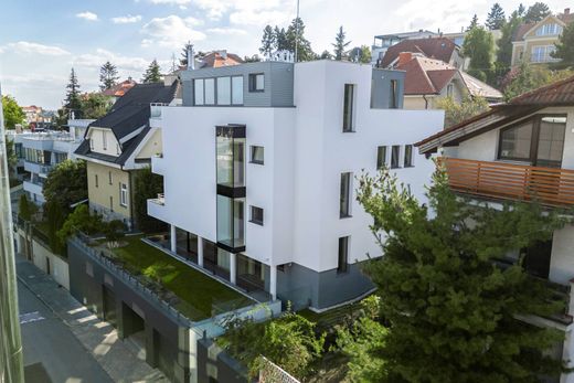 Vrijstaand huis in Bratislava