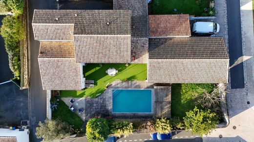 Detached House in Saint-Rogatien, Charente-Maritime