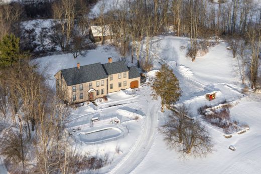 Luxury home in Weston, Windsor County