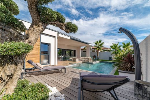 Vrijstaand huis in Agde, Hérault