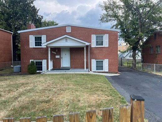 Dom jednorodzinny w Arlington, Arlington County