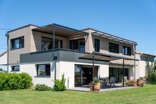 Casa Unifamiliare a Floirac, Charente-Maritime