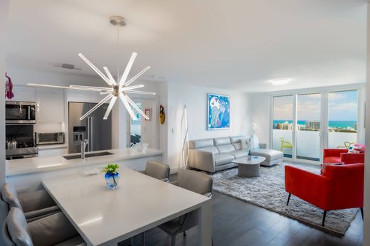 Apartment / Etagenwohnung in Miami Beach, Miami-Dade County