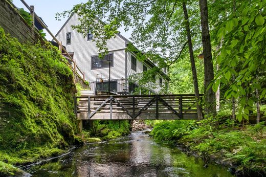 Dom jednorodzinny w Cumberland Mills, Cumberland County
