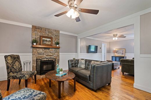 Vrijstaand huis in Waynesville, Haywood County