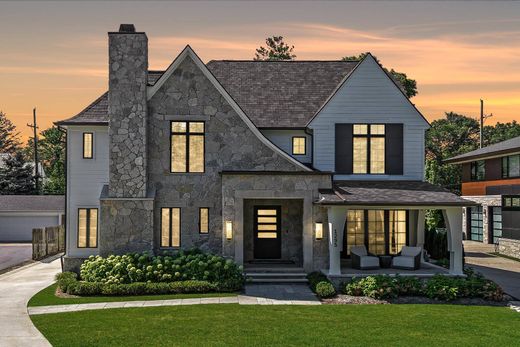 Dom jednorodzinny w Birmingham, Oakland County