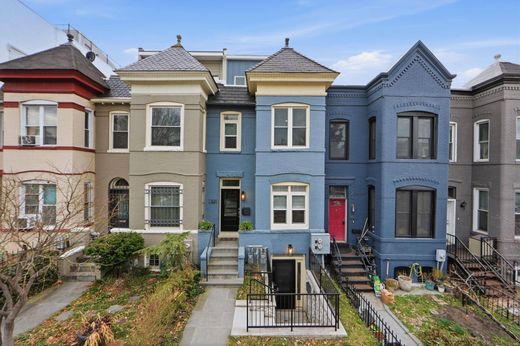 Apartment in Washington, Washington County