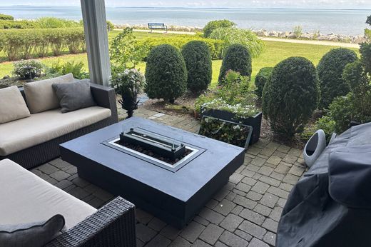 Apartment in Collingwood, Ontario