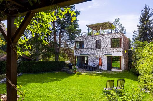 Vrijstaand huis in Praag, Hlavní město Praha