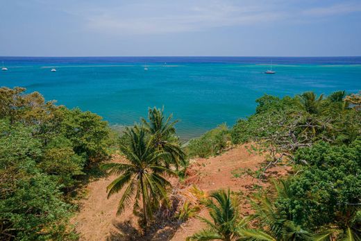 Grond in Roatán