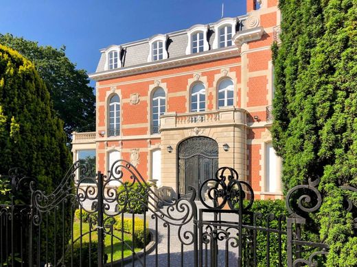 Detached House in Woluwe-Saint-Lambert, Brussels Capital Region