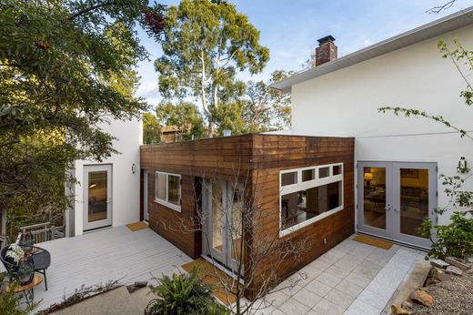 Detached House in Oakland, Alameda County