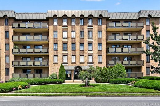 Квартира, Westbury, Nassau County