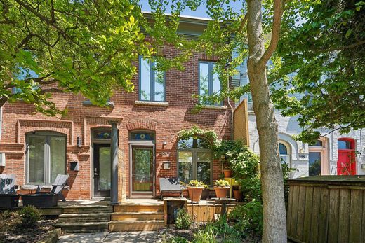 Townhouse in Toronto, Ontario