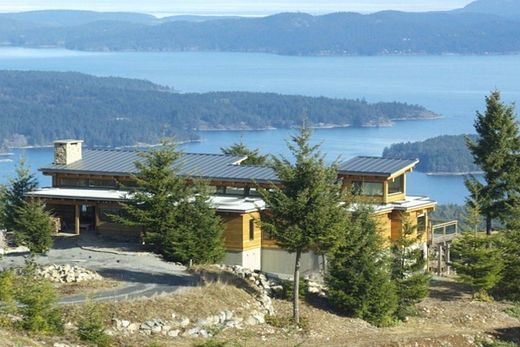 Salt Spring Island, Capital Regional Districtの一戸建て住宅