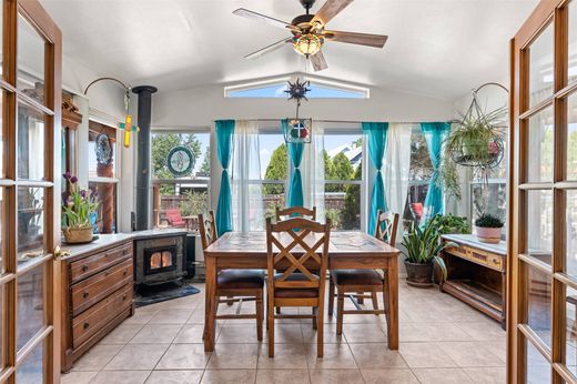 Detached House in White Rock, Los Alamos County