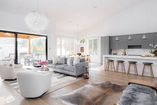 بيت مستقل ﻓﻲ Thornbury, Ontario