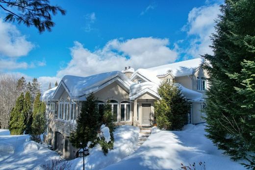 Detached House in Piedmont, Laurentides
