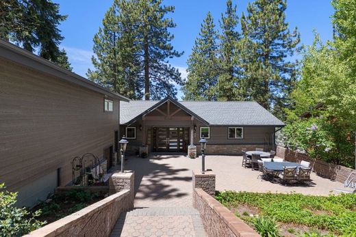 Detached House in Zephyr Cove, Douglas County